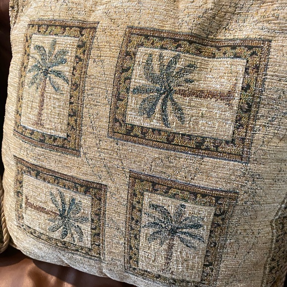 Pillows - Picture 2 of 6